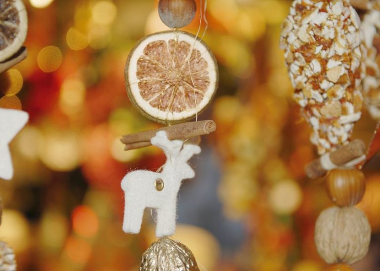 © Marché de Noël artisanal - Canva