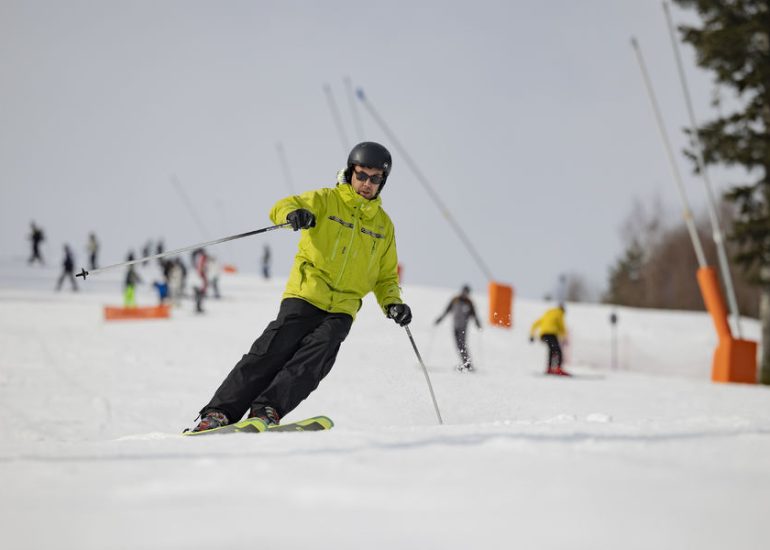 © Ski de piste - Chalmazel - Hubert Genouillac