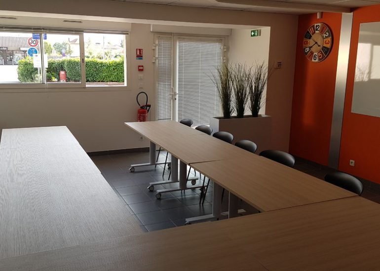 © Montrond-les-Bains - Espace Pro / Séminaires / Bureaux-co-working - Adipro