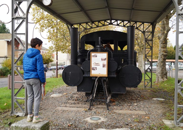 © La réplique de la locomotive du Monorail - OT FOREZ-EST