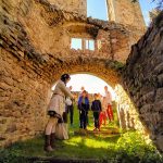 © A l'assaut du château de Couzan - Office de tourisme Loire Forez