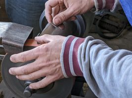 Visites commentées du Conservatoire et montage de couteaux LES VIEILLES LAMES