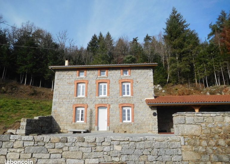 © Gîte Puy de Faux - M et Mme Laveille
