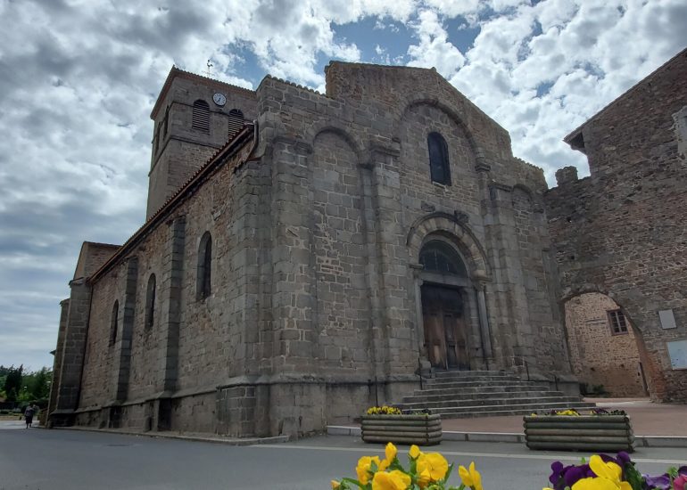 © Église Saint-Pierre - OT Forez Est