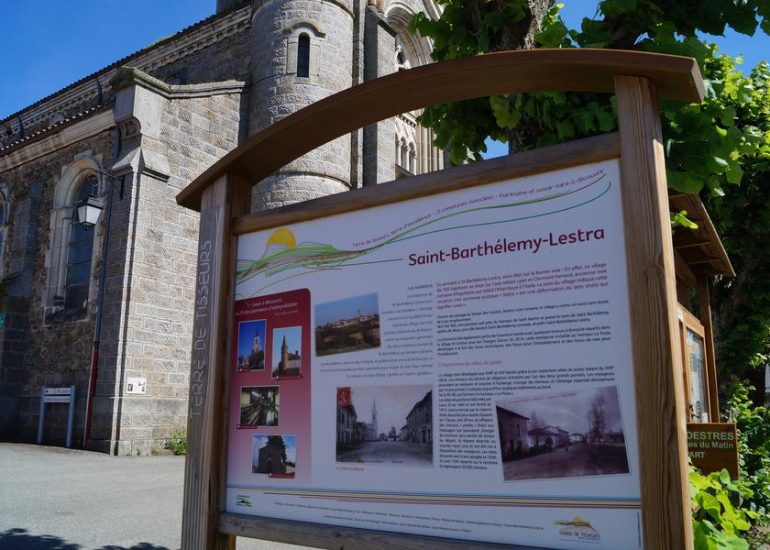 © Village de Saint-Barthélemy-Lestra - OT Forez-Est