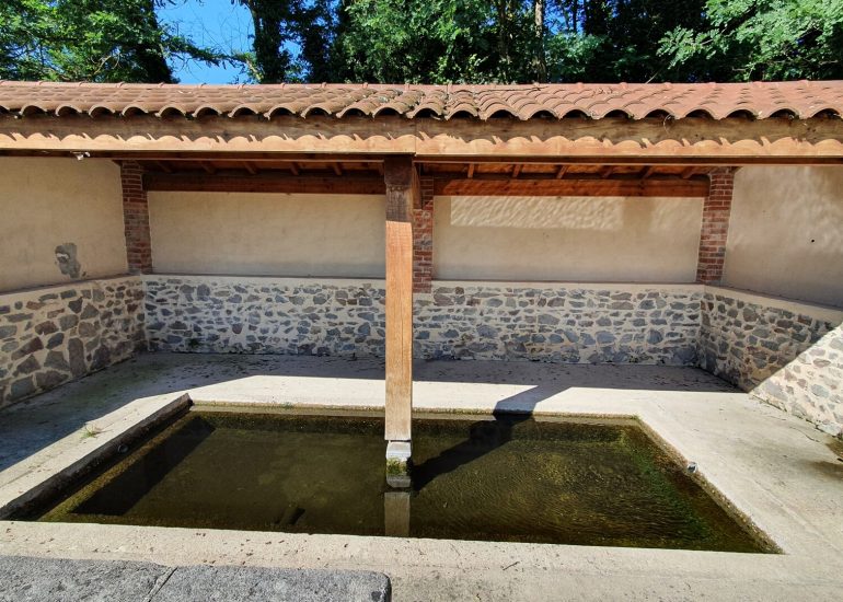 © Lavoir - OT Forez-Est