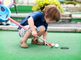 Animations sportives - Mini-golf, manège carroussel et pause gourmande - Les Estivales du Parc