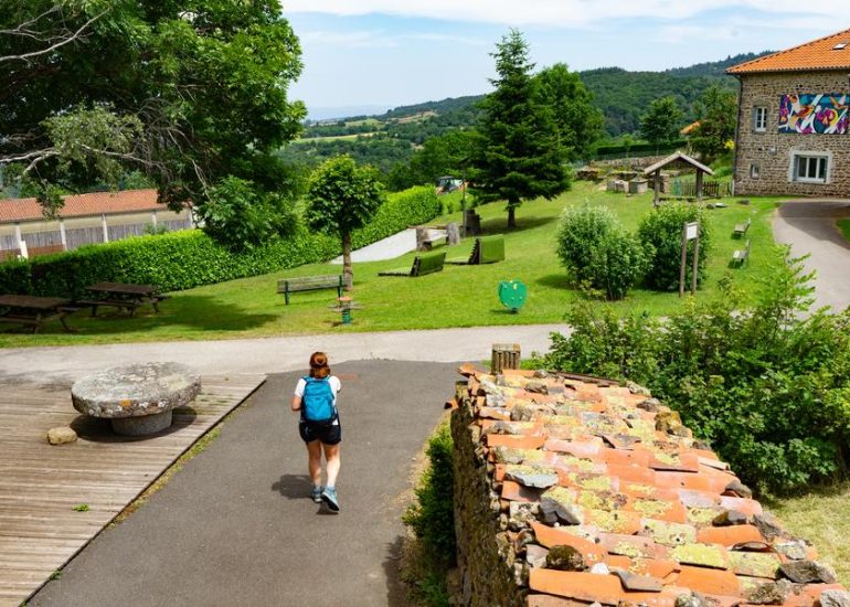 © Aire de pique-nique et de jeux du village - Office de tourisme Loire Forez