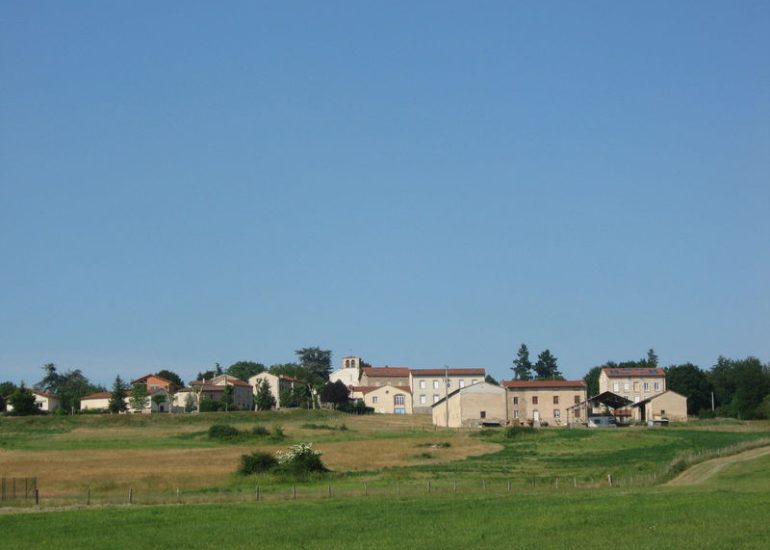 © Village fleuri de Salvizinet - Office de Tourisme de Forez Est