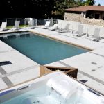 © Piscine Jacuzzi Champlong - Loire tourisme