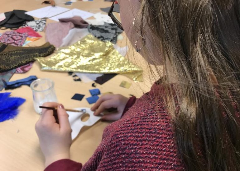 © Atelier carnaval - Les petits créateurs_Panissières - OT Forez Est