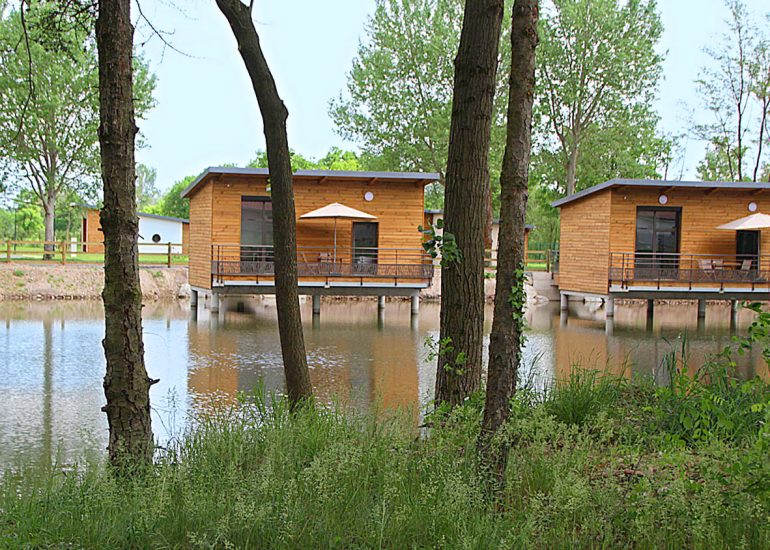 © Chalets sur pilotis - Domaine de Veauchette en Forez_Veauchette - Domaine de Veauchette