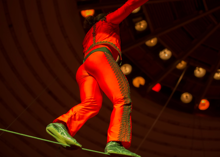 © Cirque - Soliloques - Festival Charivarue_Chazelles-sur-Lyon - Canva