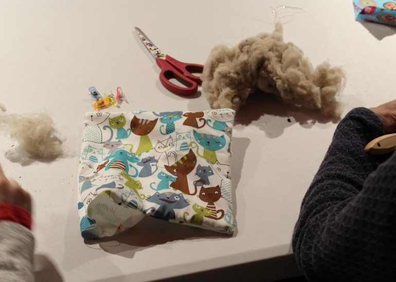 Atelier laine : Coussin_Usson-en-Forez