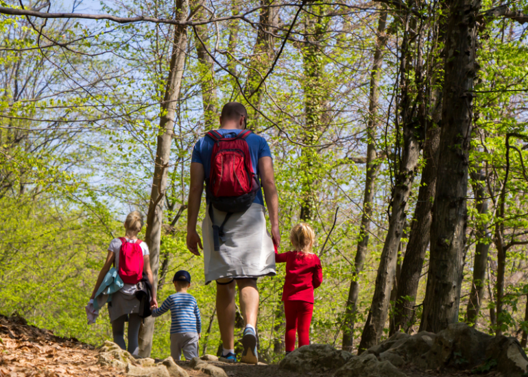 © Stage aventure en famille de 2 jours_Feurs - Canva
