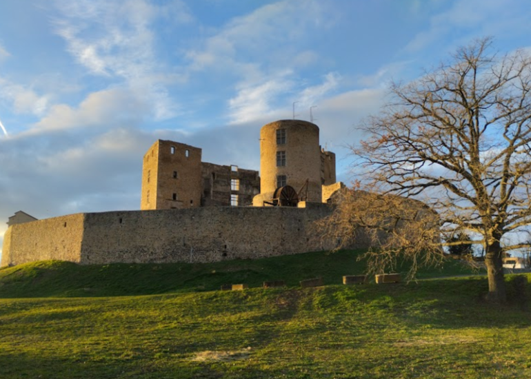 © Journées Européennes du Patrimoine - Château de Montrond-les-Bains_Montrond-les-Bains - chateaudemontrondlesbains