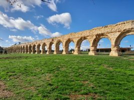 Walking towards the Aqueduct of Gier - Monts du Lyonnais - Chaponost