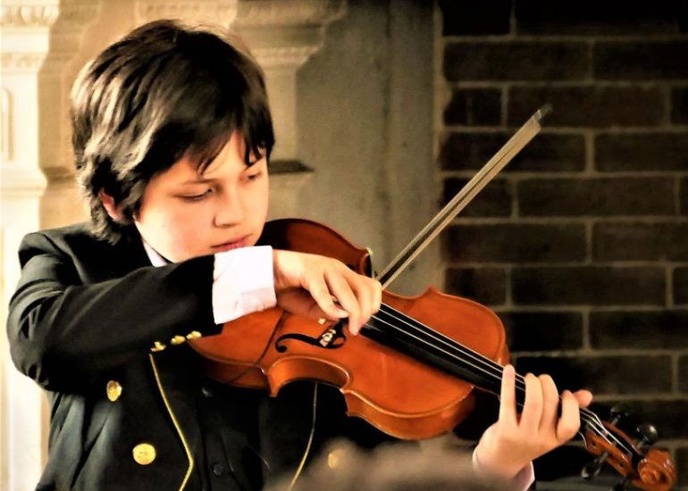 Manoe, jeune prodige du violon - Concert