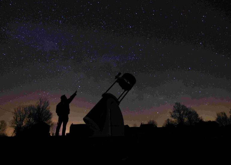 Découvrir le Col des Brosses la nuit_La Valla-sur-Rochefort