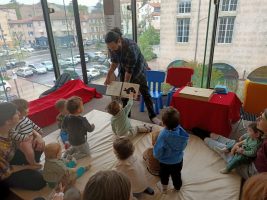 Bébés joueurs lecteurs