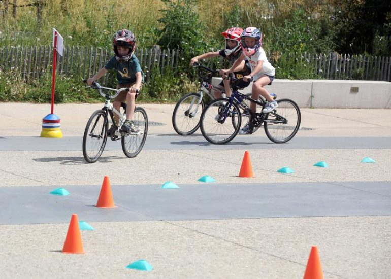 © Journée sport et jeux ACTIV’AURA TOUR - Les mercredis en fête_Saint-Just Saint-Rambert - Mairie de St Just St Rambert