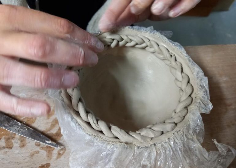© Cours de poterie chez isanime_Montbrison - Isanime