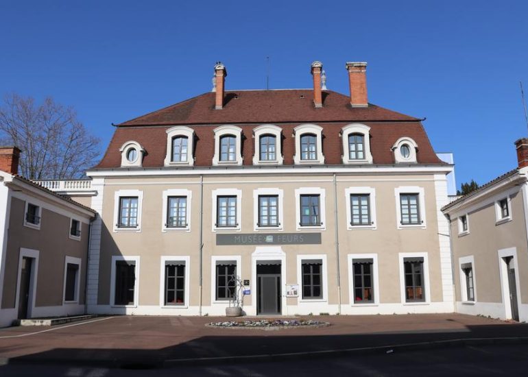 © Façade - Musée de Feurs