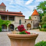© Schloss von Chalain d'Uzore_Chalain-d'Uzore - Office de tourisme Loire Forez