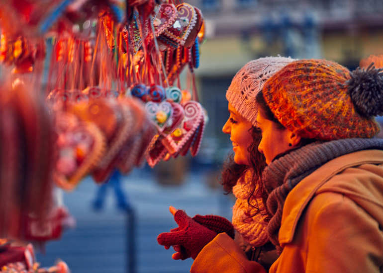 © Marché de Noël_Saint-Cyr-de-Valorges - Canva