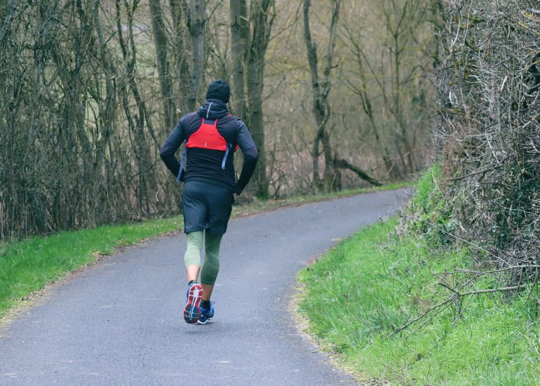 © Trail After Work : une aventure sportive et conviviale vous attend !_Essertines-en-Châtelneuf - Image par Manfred Richter de Pixabay