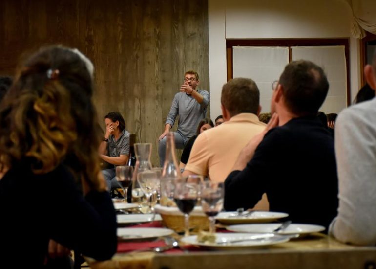 © De quels services publics avons-nous besoin ? - Repas citoyen -Festival Bien commun : Service public !_Marcoux - Château de Goutelas