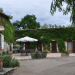 © coin de la ferme mise en location - La Ferme de Nizon