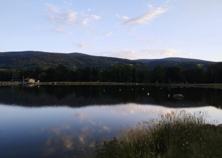 © Camping Municipal de la Roche - Tina Sauron