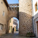 © Centre de l’Art Roman en Forez  "Porte de Bise" - Accueil touristique - Office de tourisme Loire Forez