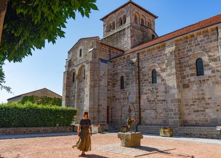 © Prieuré de Champdieu - Office de tourisme Loire Forez