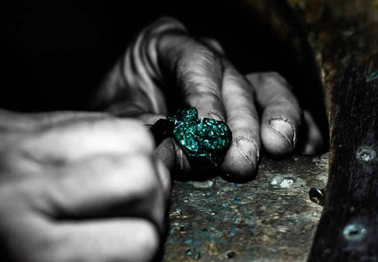 © Stage de formation en bijouterie_Saint-Bonnet-le-Château - Hervé ROY - L'atelier La Bizouterie