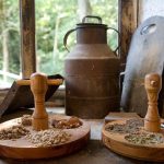 © Production d'huiles - "au tré d'iol" le Moulin des Massons - V.Popinet