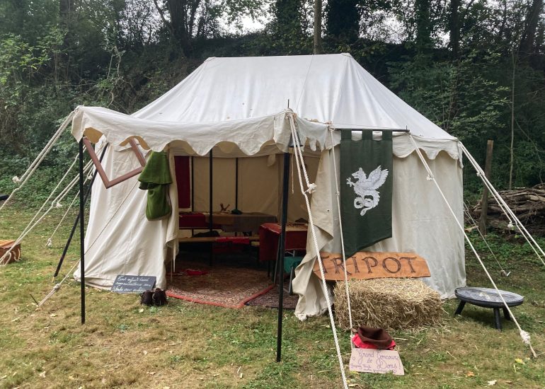 © Fête du site médiéval de Donzy_Salt-en-Donzy - OT Forez-Est