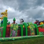 Inflatable games and mini-farm_Estivareilles