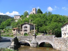 Le Vieil Ecotay - Message codé - Balades à jouer Monts du Forez Montbrison