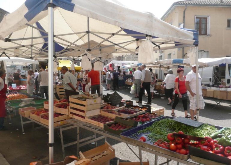 © Marché Usson-en-Forez - Maud Tourron