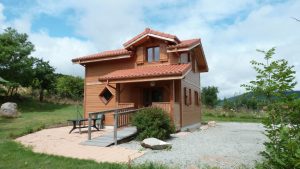 Nebengebäude des Bauernhofs Grandris -Ferienwohnung im Garten