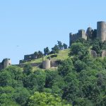 © A l'assaut du château de Couzan - Pays d'art et d'histoire du Forez