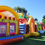 Jeux gonflables à La Miellerie la Grange aux Abeilles - Estivareilles