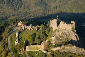 Forteresse Médiévale et Chapelle de Couzan