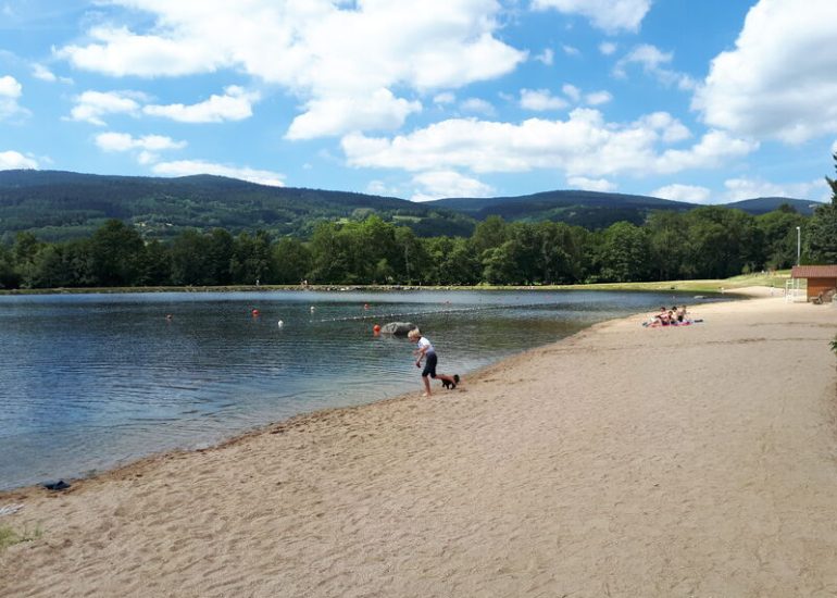 © Camping municipal de la Roche - Gaëlle Veyre