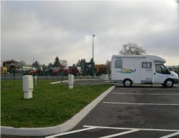 Aire de services et de stationnement Camping-Car - Le Hall du camping-car