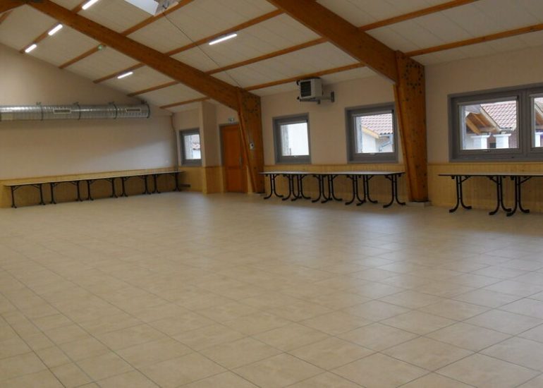 © Salle des fêtes - Mairie Montverdun
