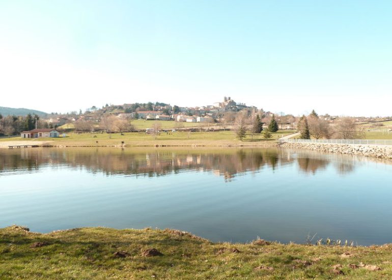 © Saint-Bonnet-le-Château Lake - OT Pays St Bonnet le Château