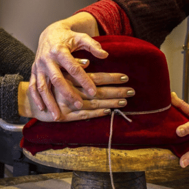 Atelier enfant musée du chapeau 42